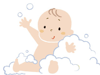 泡にまみれて入浴する赤ちゃん