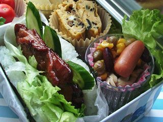 レタスの入った弁当