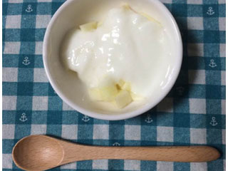 りんごのヨーグルト
