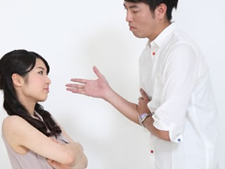 子育てに理解のない夫と口喧嘩になる妻