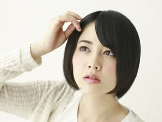甘味料の説明が全く頭に入らない女性