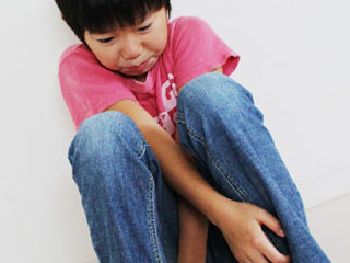 泣きそうな子供