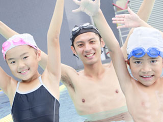 水泳教室の子供達