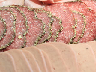 保存料など添加物がたっぷりのハム