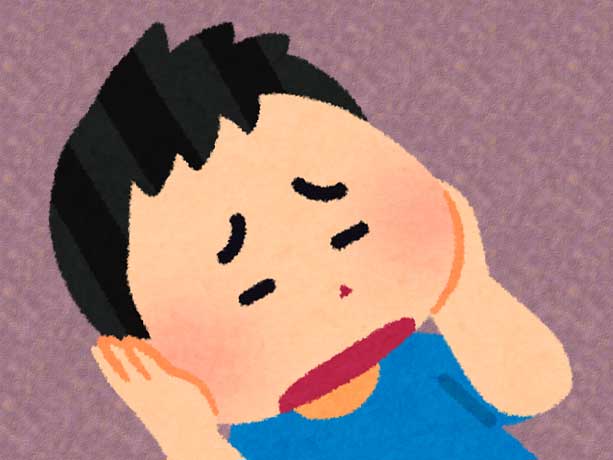 おたふくでホッペタが膨れている男の子のイラスト
