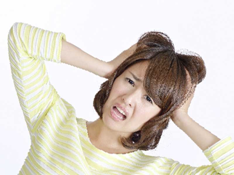 イライラする女性