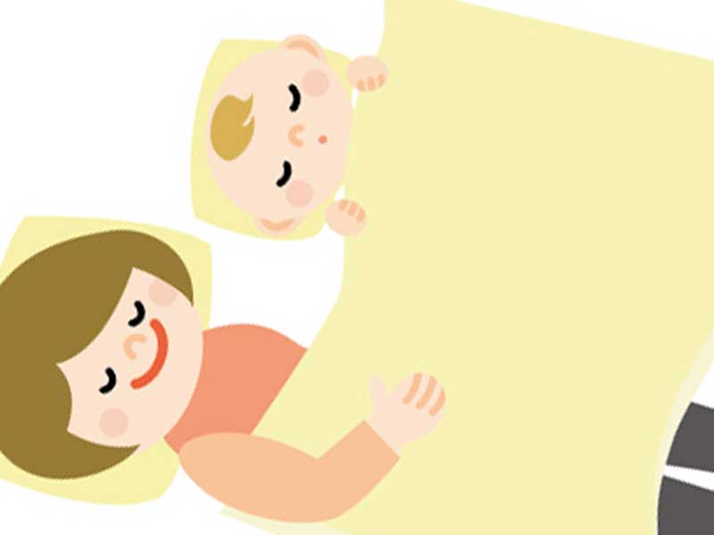 一緒に寝ているお母さんと赤ちゃんのイラスト