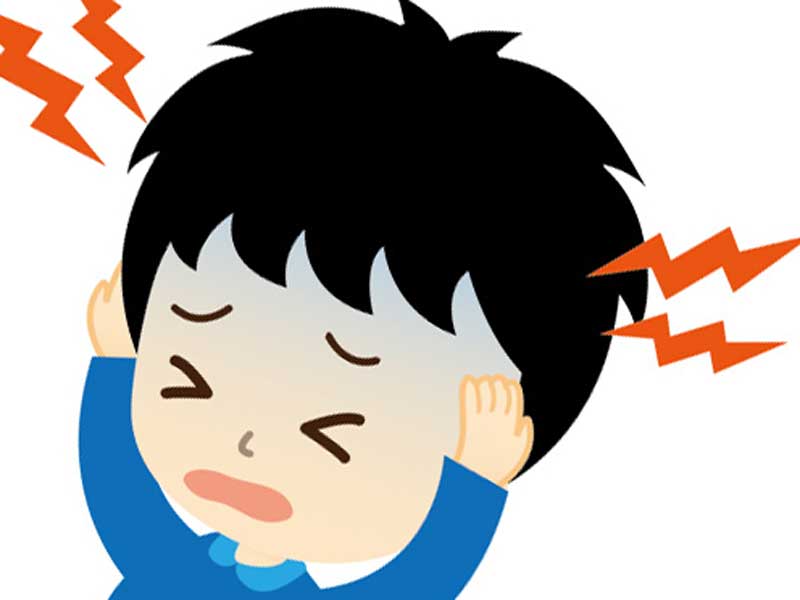 頭が痛くて手でおさえてる子供のイラスト