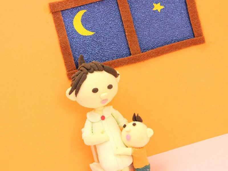 子供と妊婦さんの粘土細工