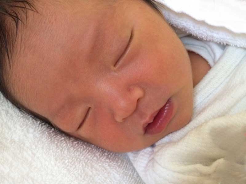 生まれたばかりの赤ちゃん
