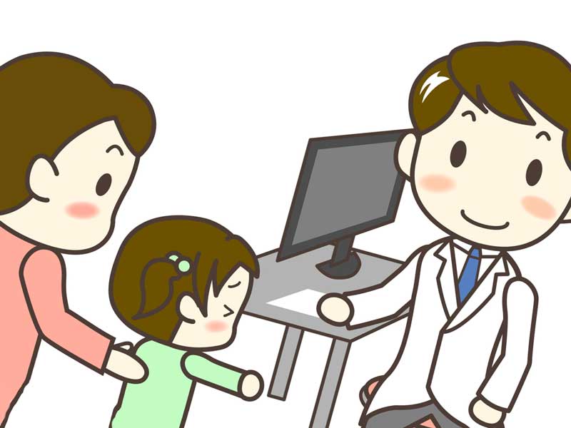 病院で医師に診察してもらう子供とお母さんのイラスト