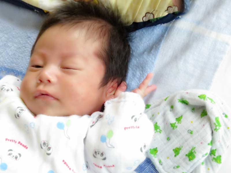生まれたばかりの赤ちゃん