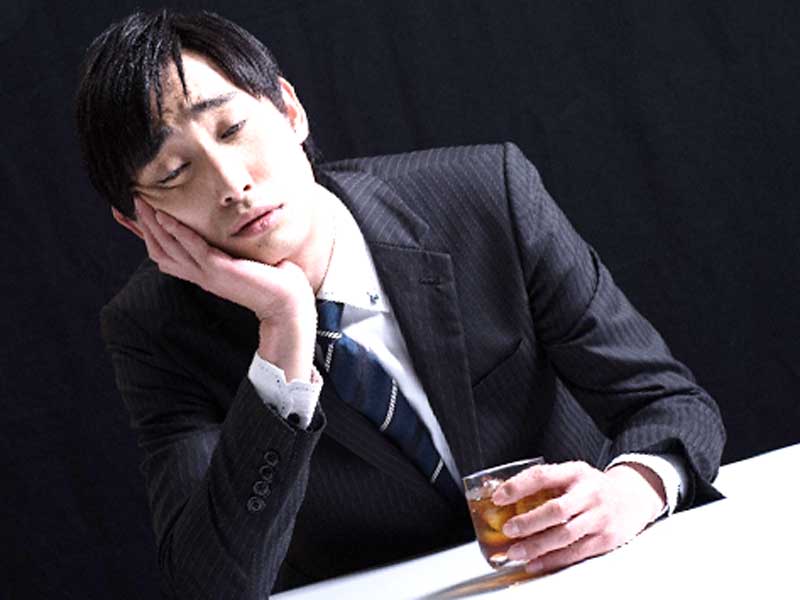 ぼんやりする旦那さん