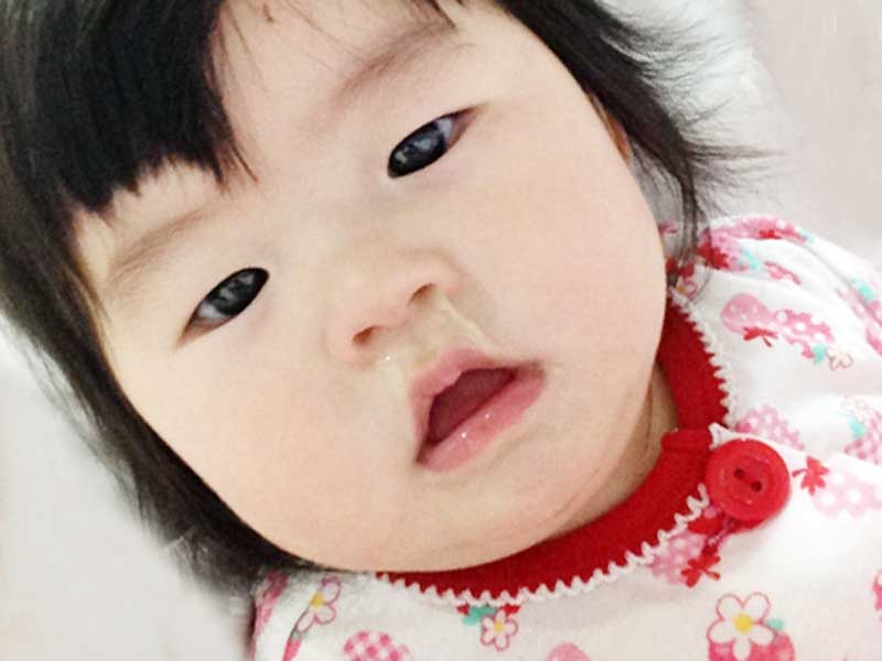 鼻水が流れている赤ちゃん