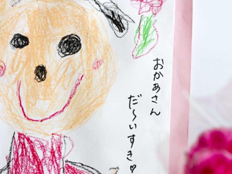 子供が描いたママの似顔