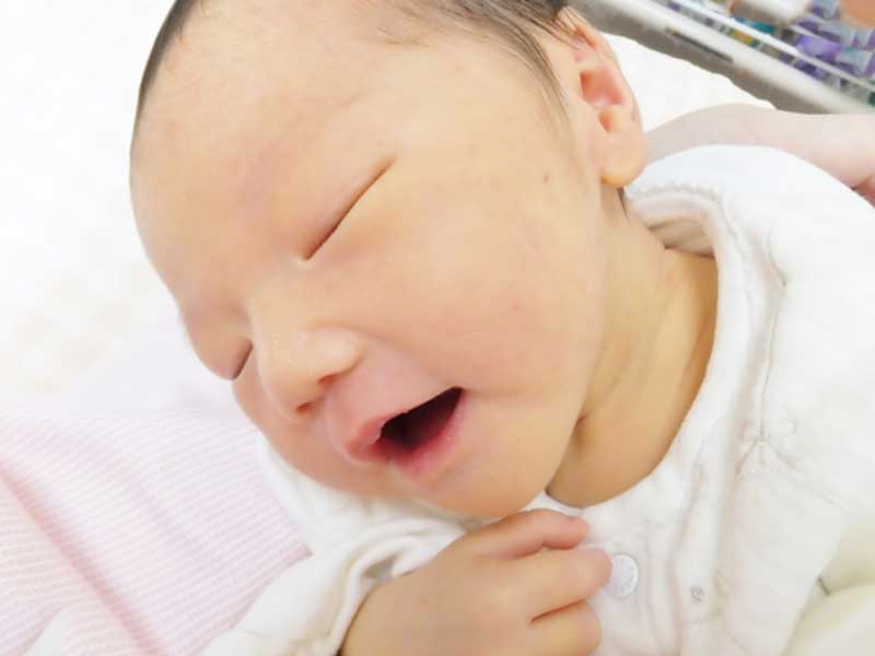 生まれたばかりの赤ちゃん