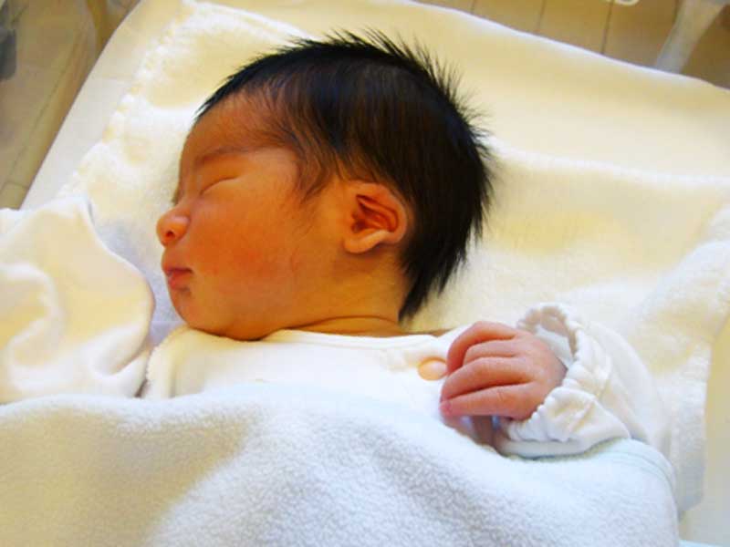 生まれたばかりの赤ちゃん