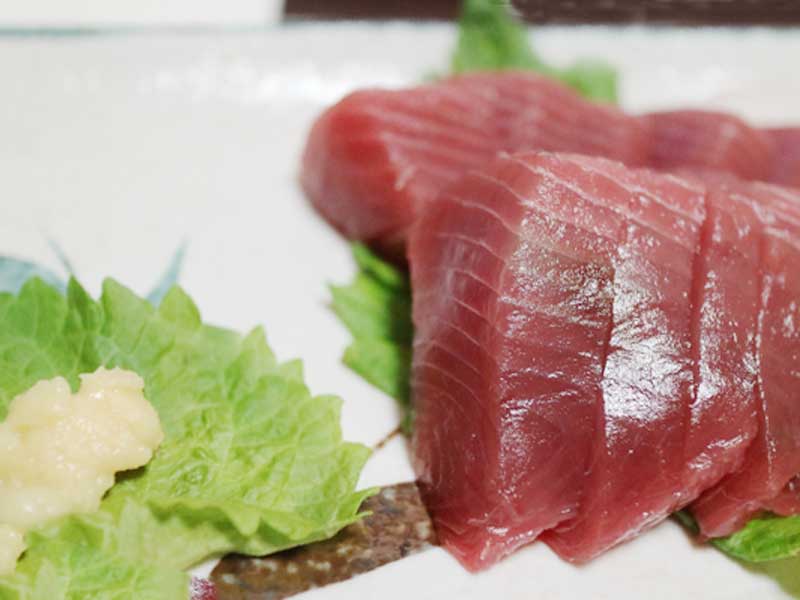 カツオのお刺身