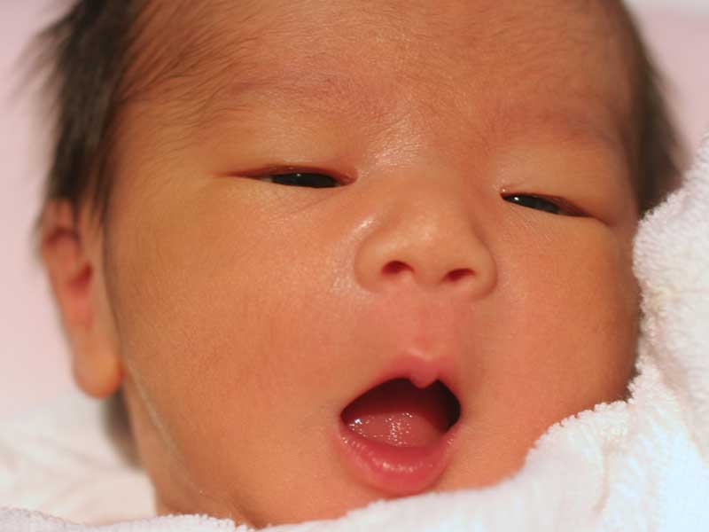 生まれたばかりの赤ちゃん