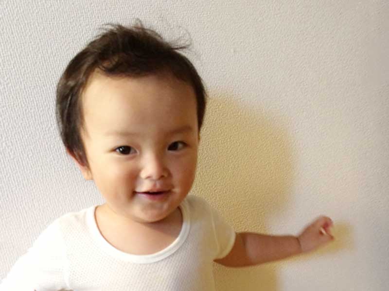 可愛い1歳の赤ちゃん