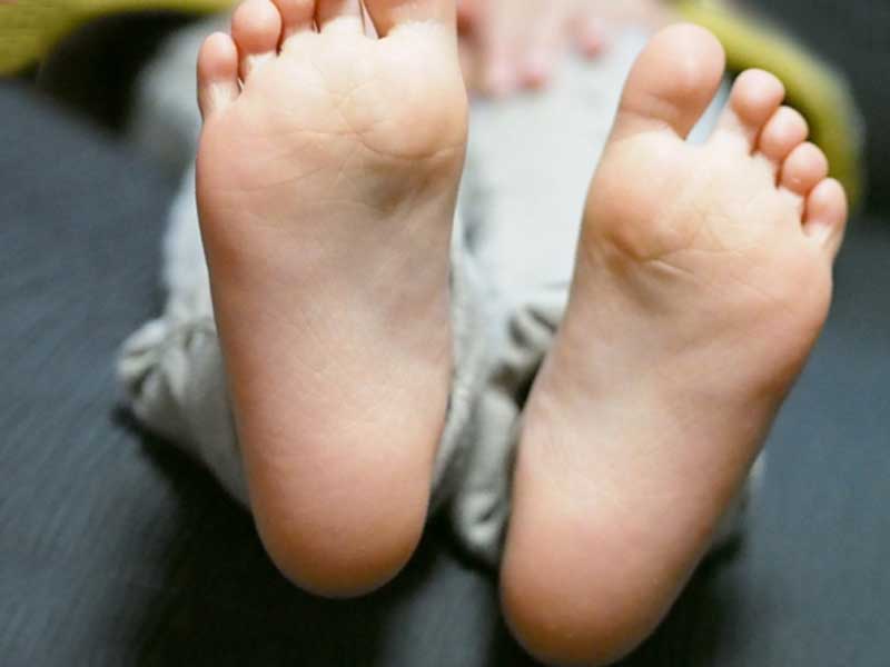 子供の足の裏