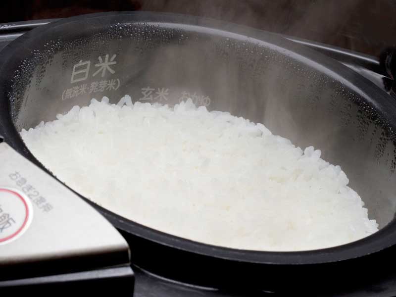 炊き上がったごはん