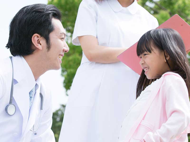 子供と医師