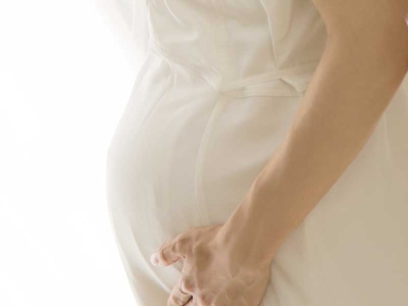 臨月の妊婦さん