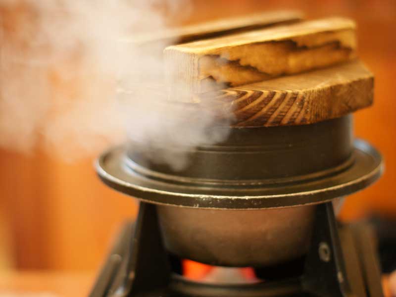 料理用の鉄釜