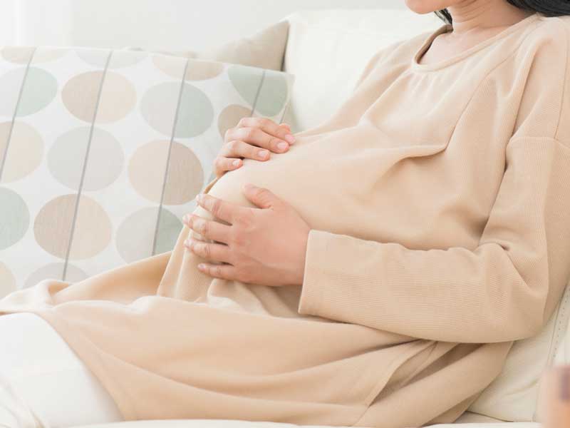 お腹が大きい妊婦さん