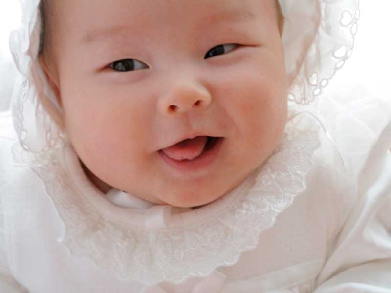 笑顔の赤ちゃん