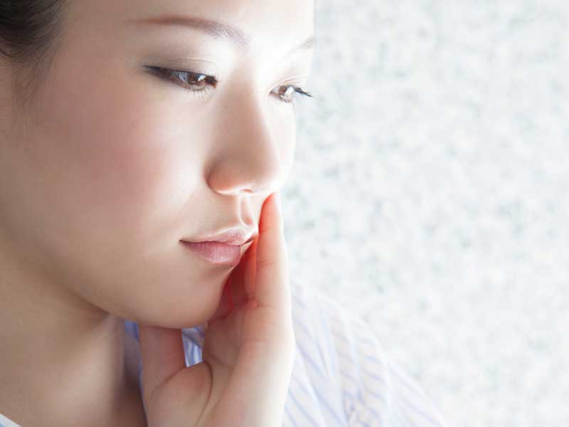 ストレスを感じている女性