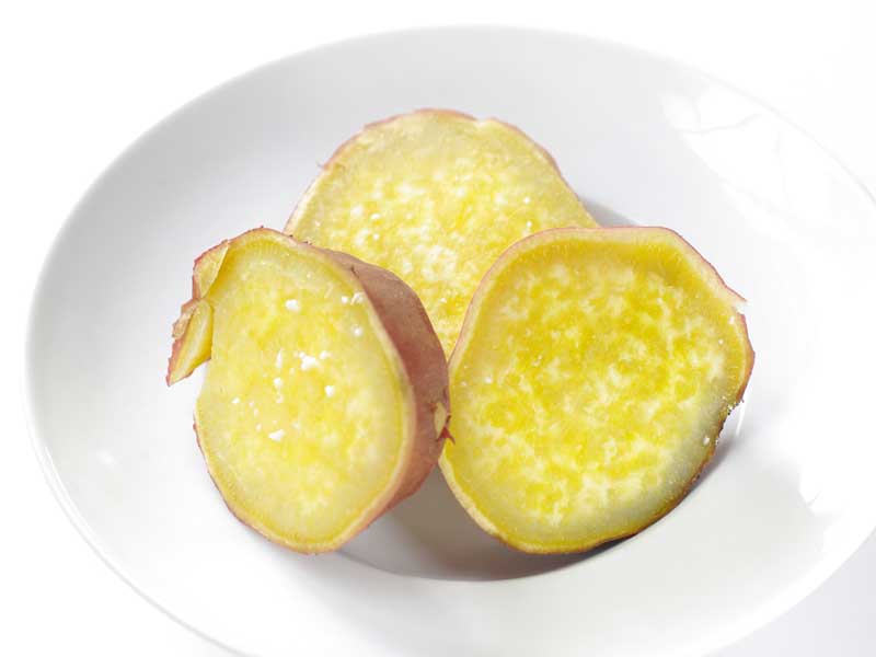 やわらかく蒸したサツマイモ