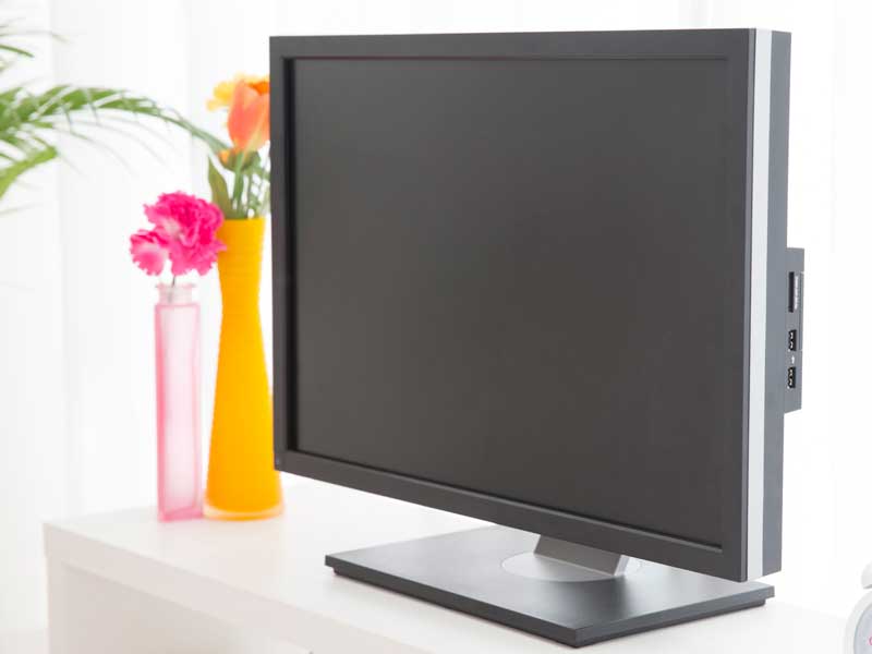 自宅のテレビ