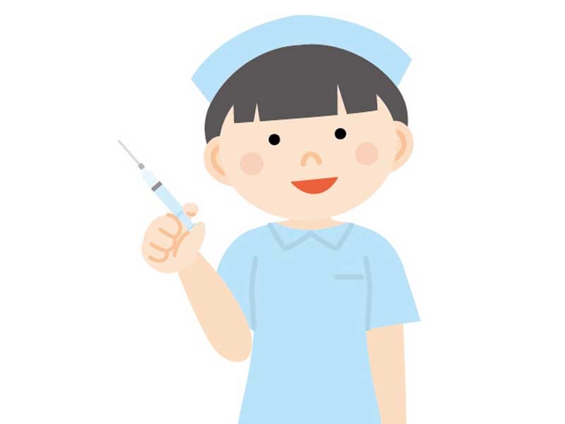 注射器を持つ看護婦さんのイラスト