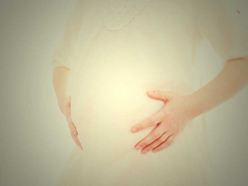 臨月の妊婦さん