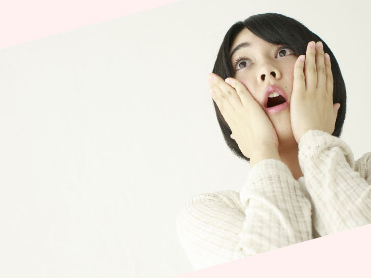 驚いた女性の表情