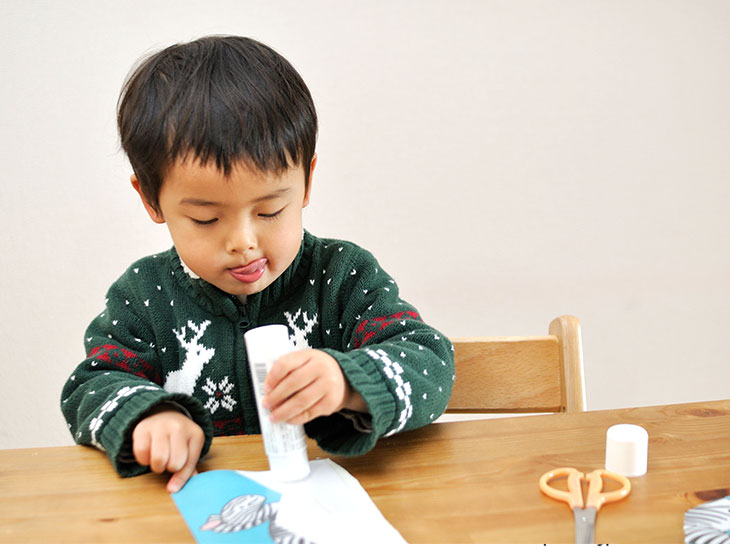 工作を作る子供