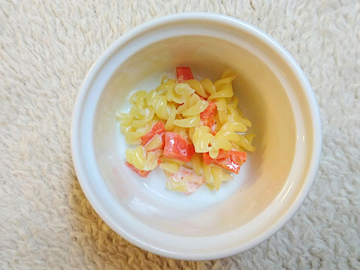 離乳食中期のおすすめチーズレシピ「人参のチーズパスタ」の完成品