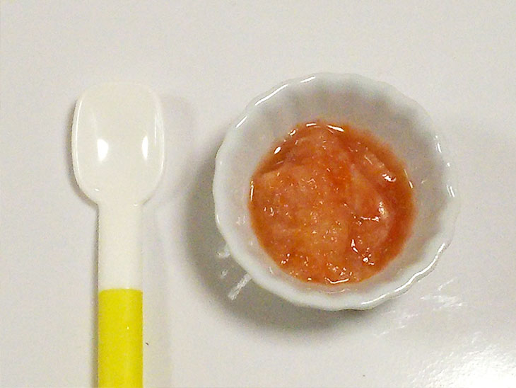 離乳食初期のトマトおすすめレシピ「トマトとりんごのうま煮」の完成品