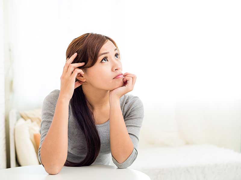 生理のことを考えてる女性