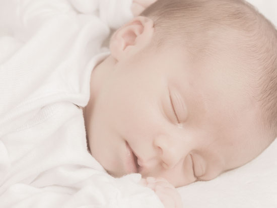 健やかに眠る赤ちゃん