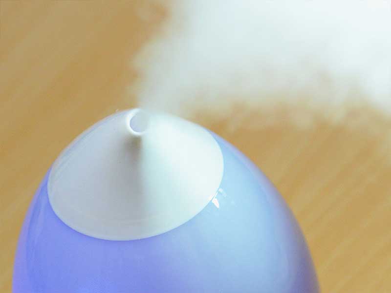 加湿器から出る蒸気